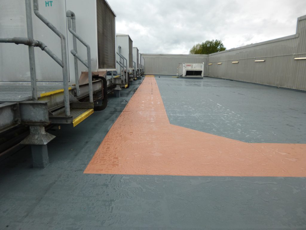 en baggård med membran og vandtætningsmateriale