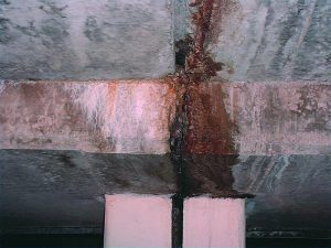 kælder - skader på væg